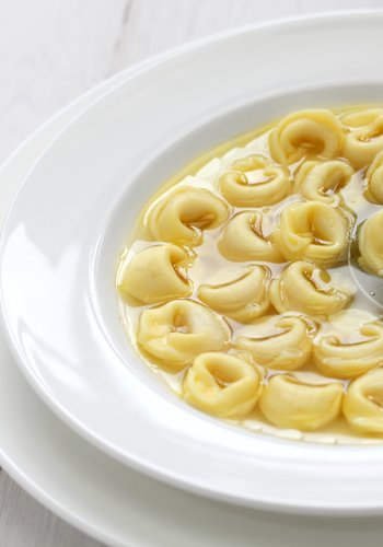 Rezept Agnolotti in brodo (piemontesische Teigtaschen in Brühe)